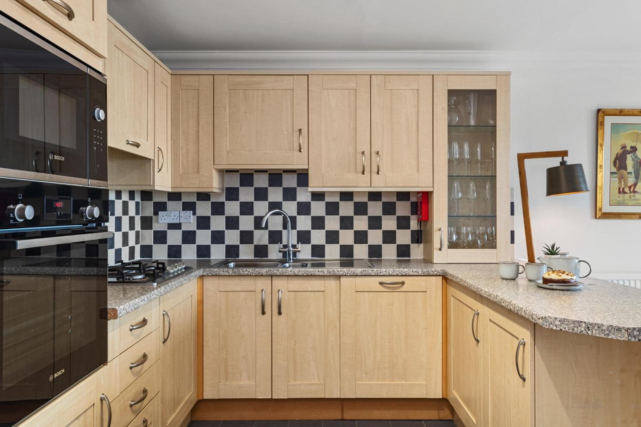 Penrose - Beach House with Direct Beach Access