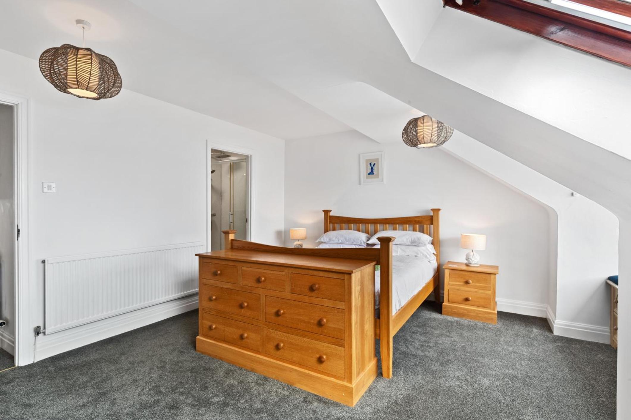 Penrose - Beach House with Direct Beach Access