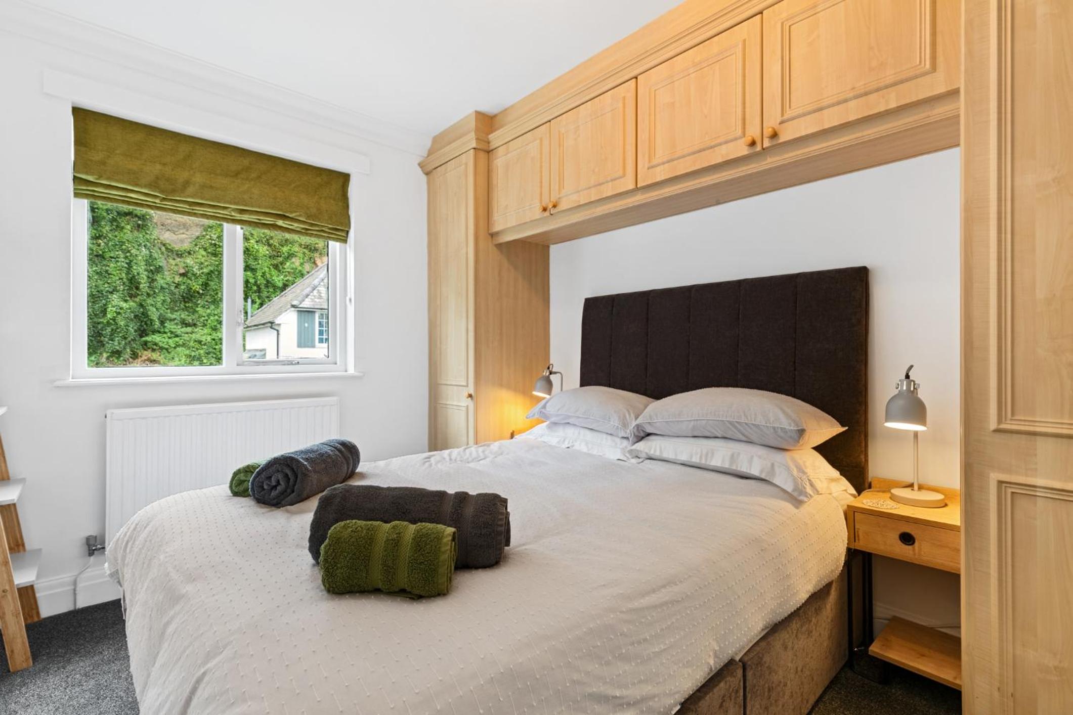 Penrose - Beach House with Direct Beach Access
