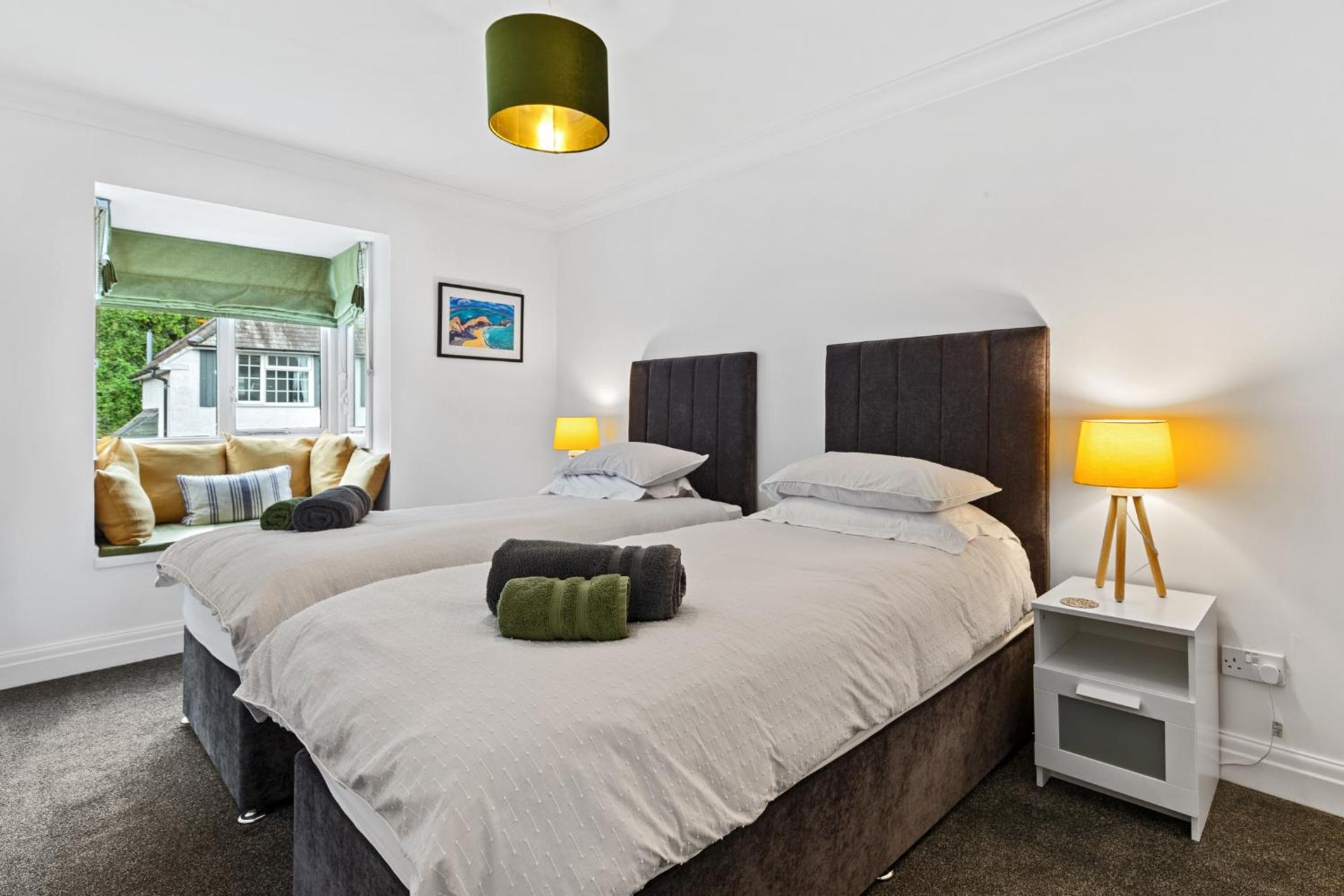 Penrose - Beach House with Direct Beach Access