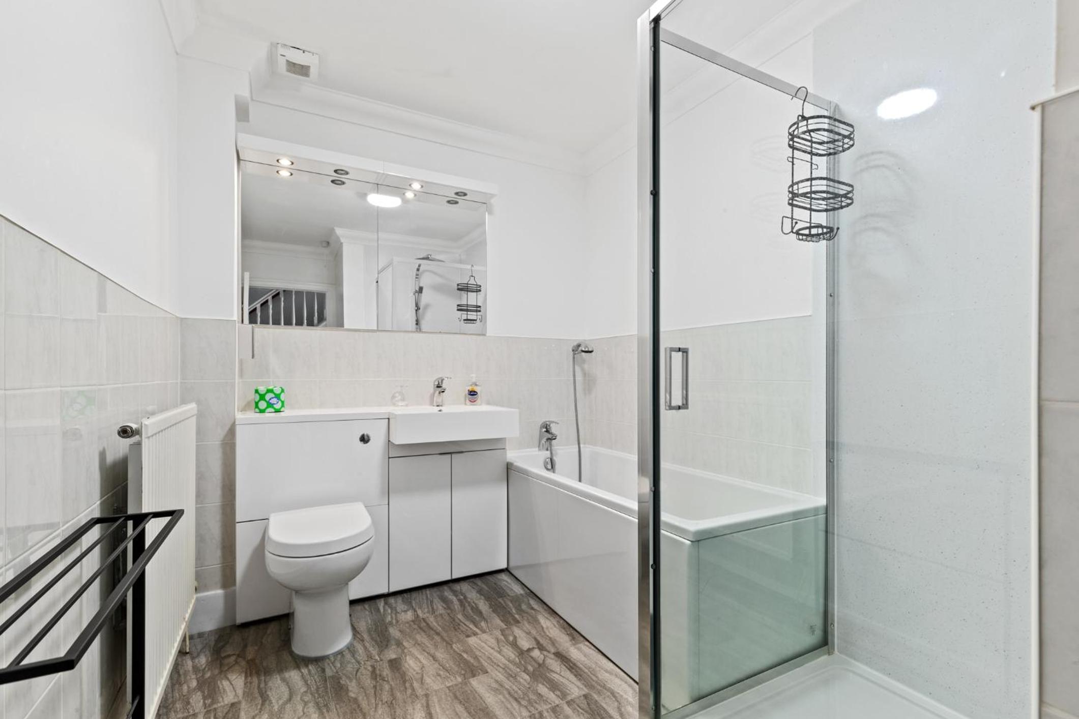 Penrose - Beach House with Direct Beach Access