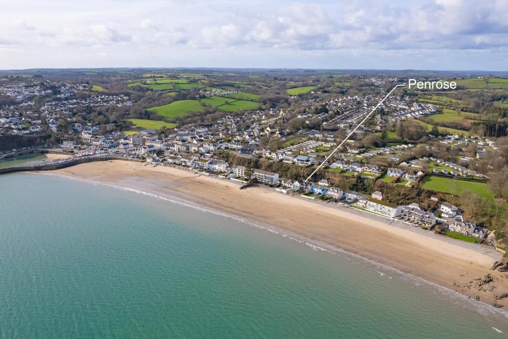Penrose - Beach House with Direct Beach Access