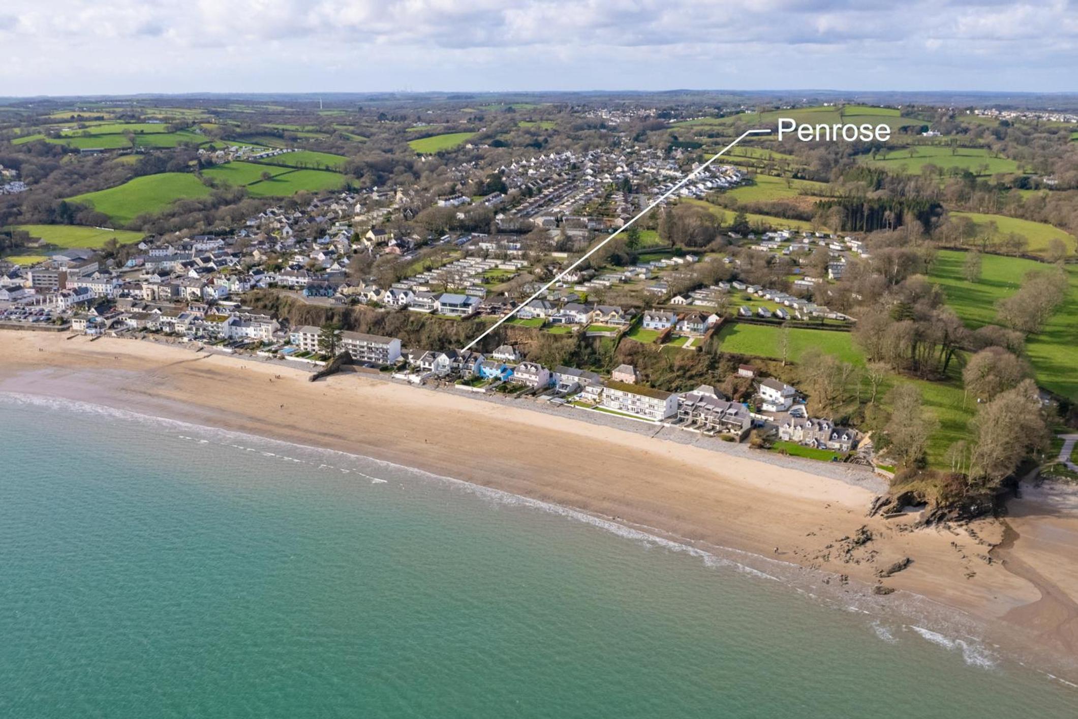 Penrose - Beach House with Direct Beach Access