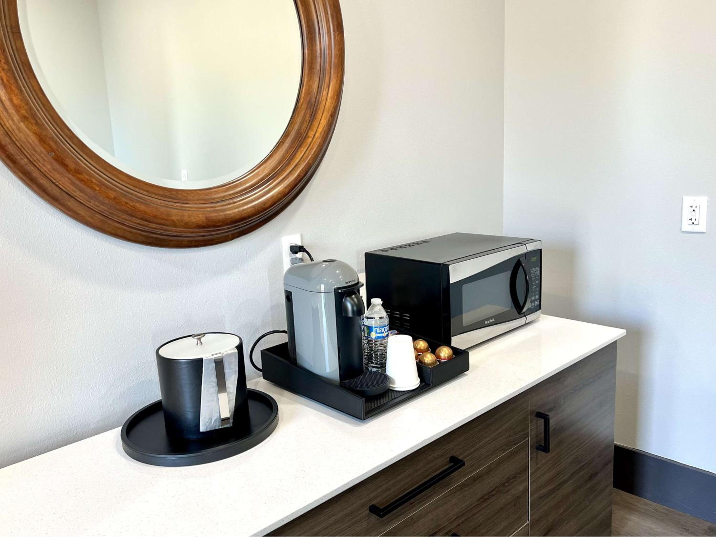 Lawrence Vacations - The Oread Lawrence, Tapestry Collection by Hilton - Property Image 20