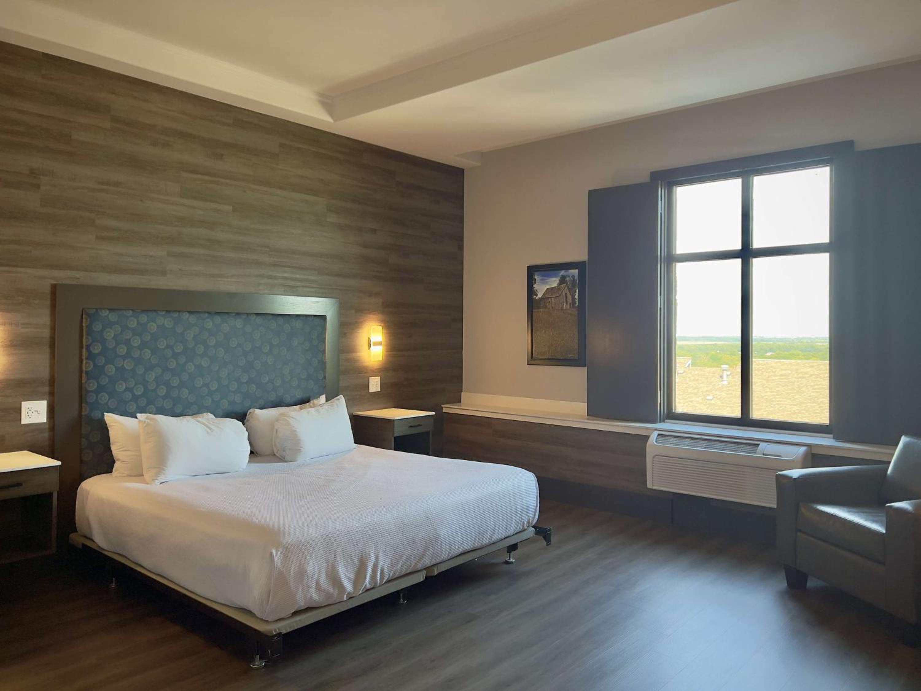 Lawrence Vacations - The Oread Lawrence, Tapestry Collection by Hilton - Property Image 1