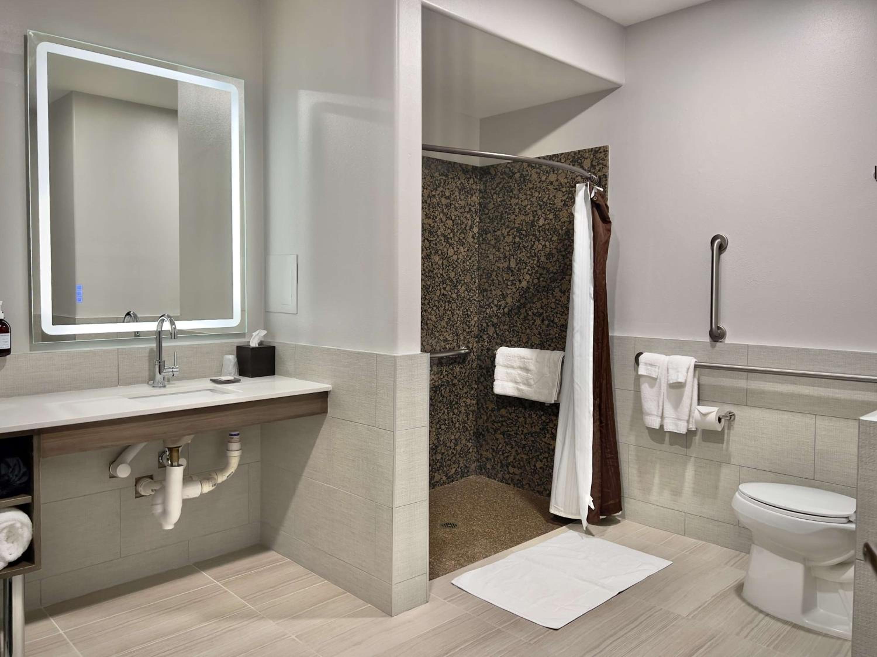 Lawrence Vacations - The Oread Lawrence, Tapestry Collection by Hilton - Property Image 48