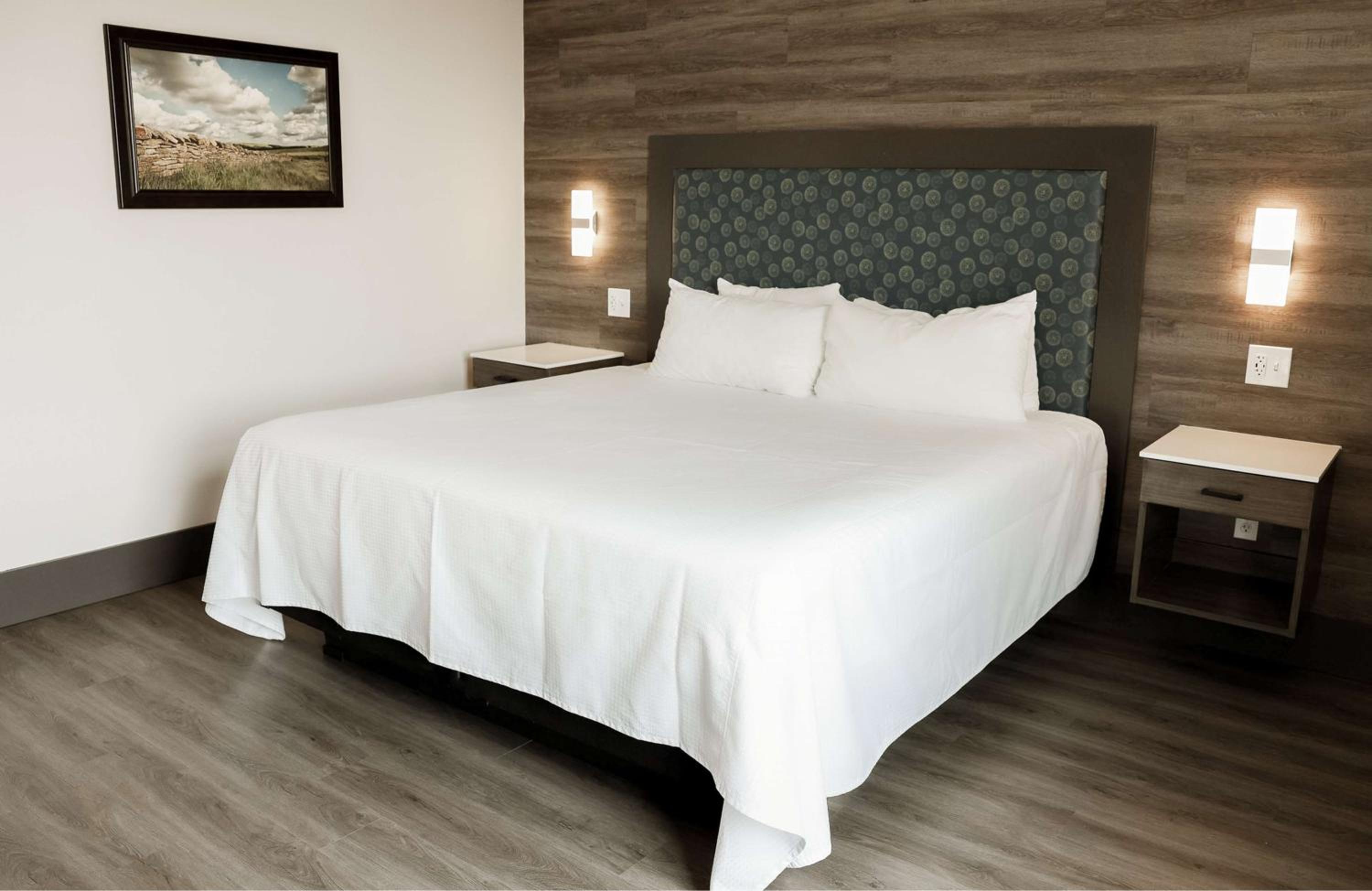 Lawrence Vacations - The Oread Lawrence, Tapestry Collection by Hilton - Property Image 12