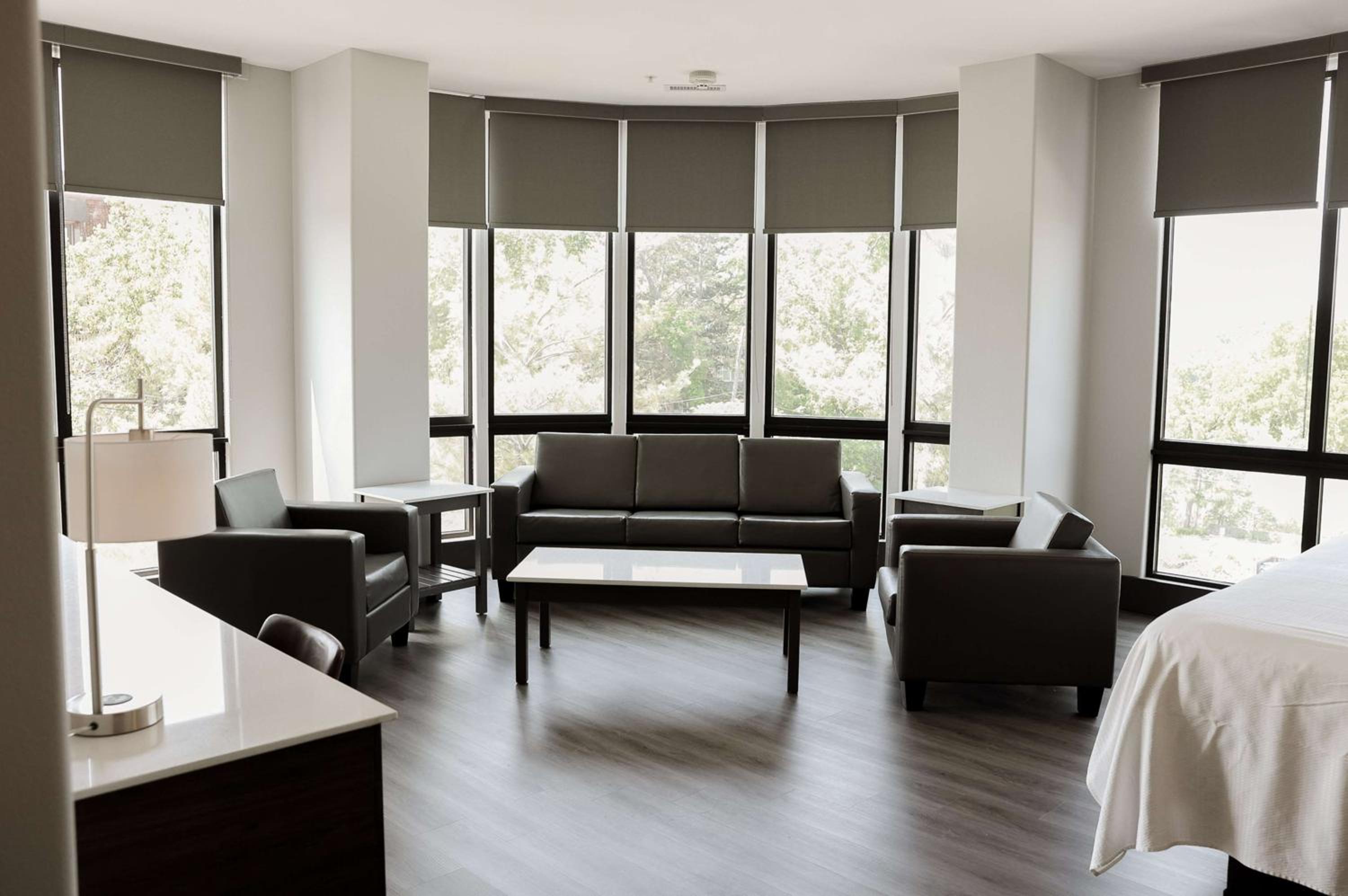 Lawrence Vacations - The Oread Lawrence, Tapestry Collection by Hilton - Property Image 2