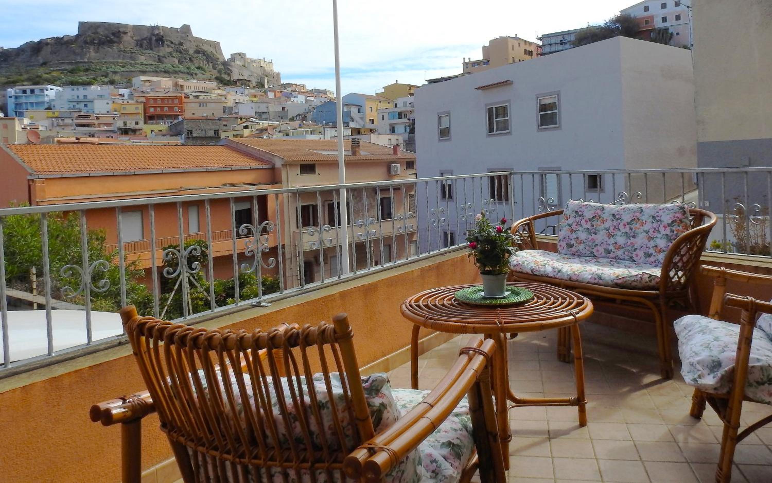 Le castellane view 3