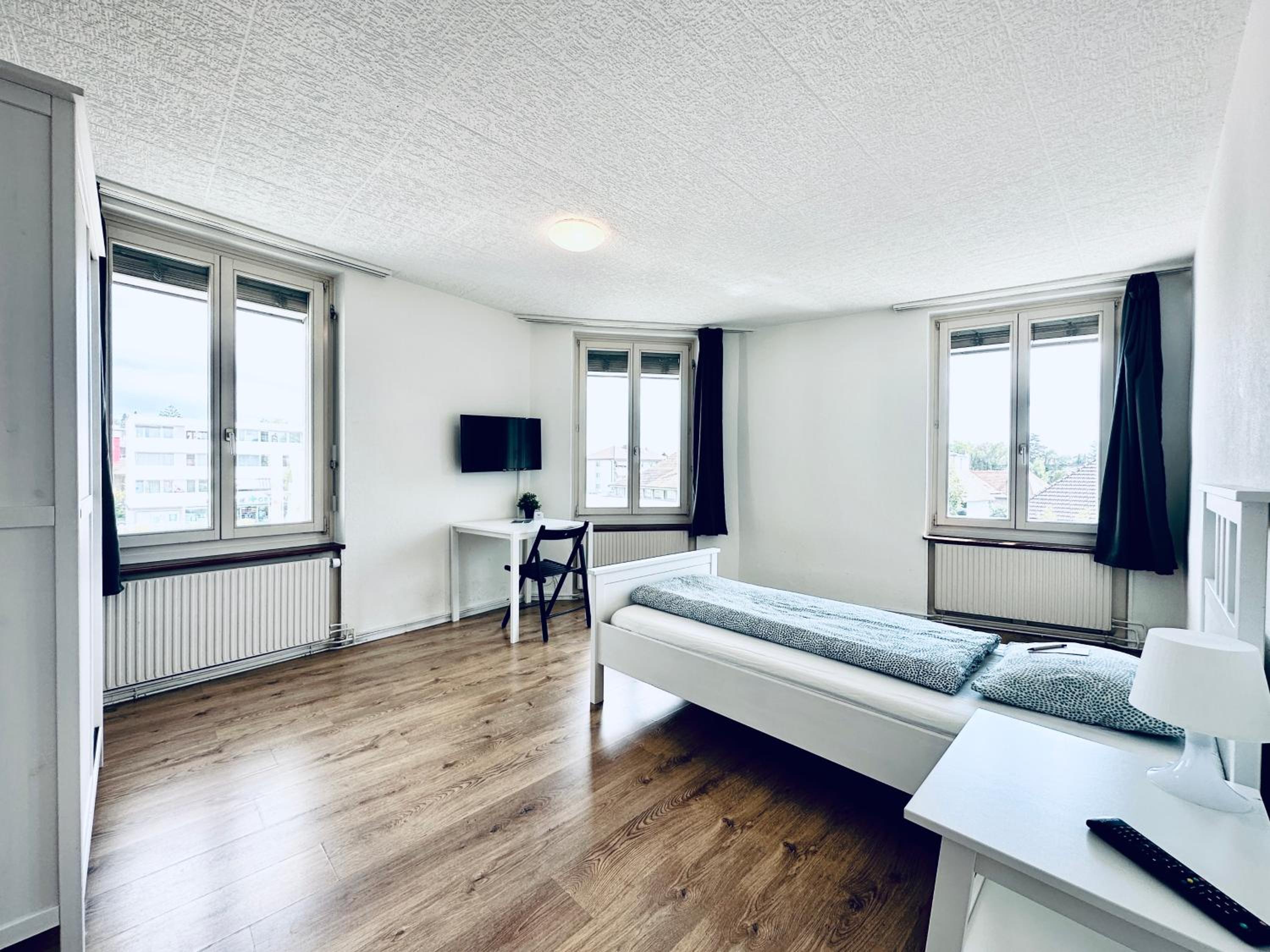 Monteurzimmer - Worker's accommodation - ZIMMERzuVERMIETEN in Lengnau BE view 4