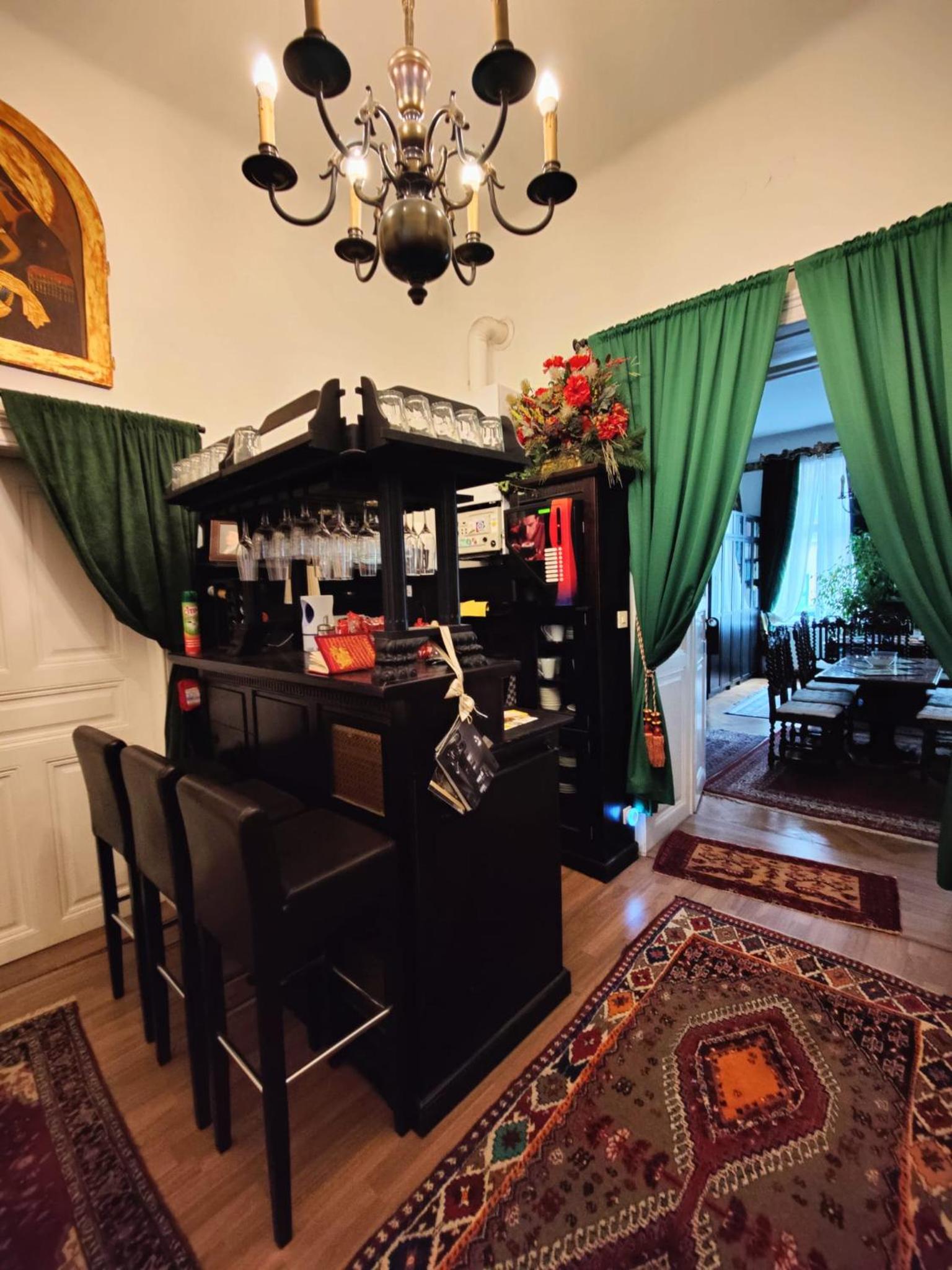 Luxury near Castle