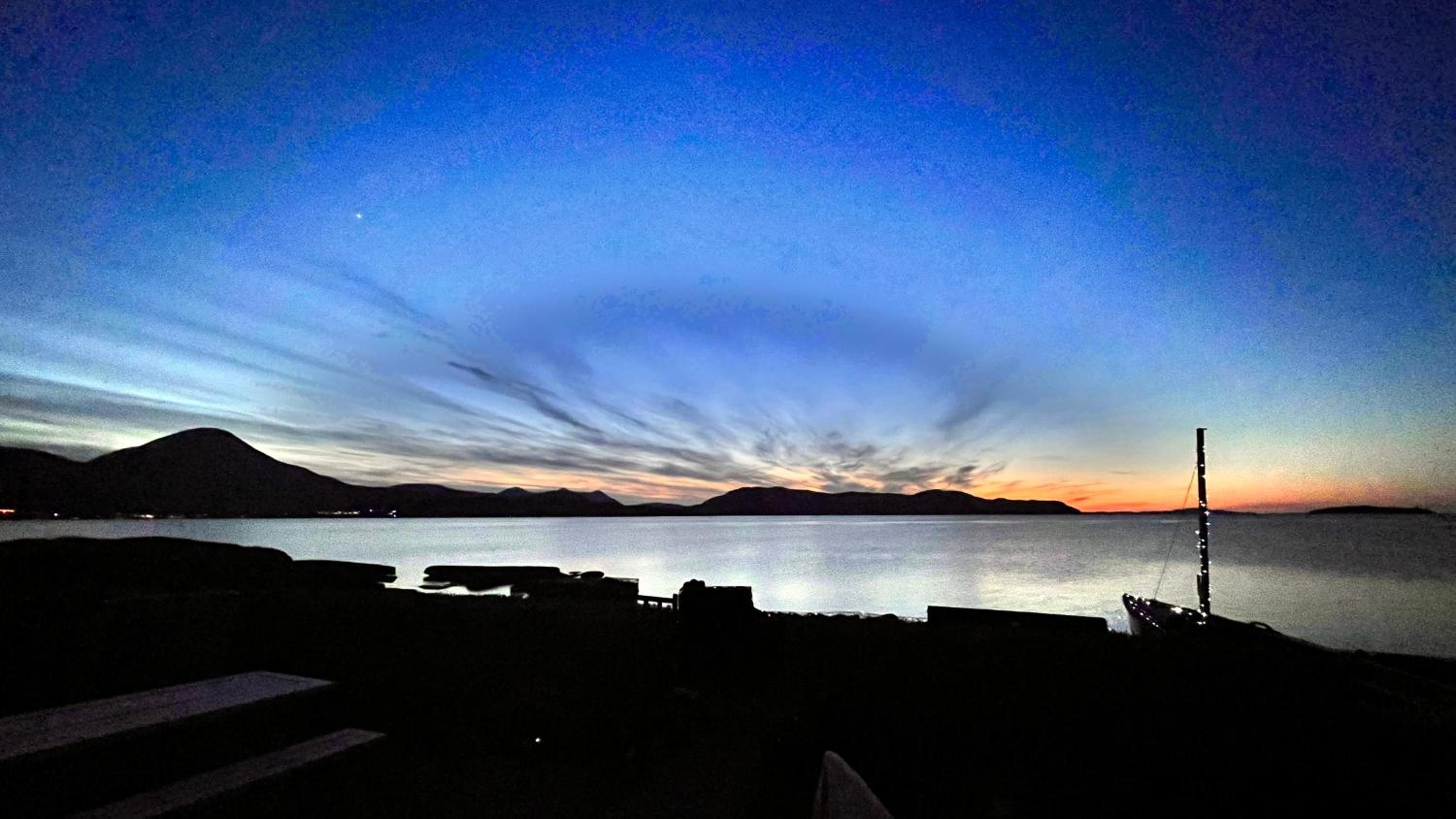 Carnmhor, Isle of Skye - Stunning 242 year old cottage on its own sea shore!