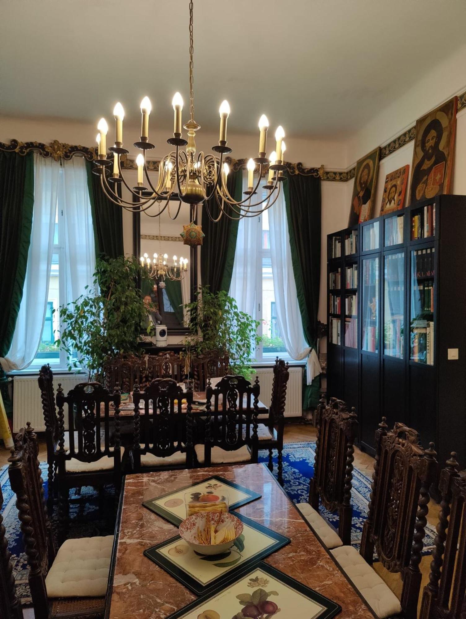 Luxury near Castle