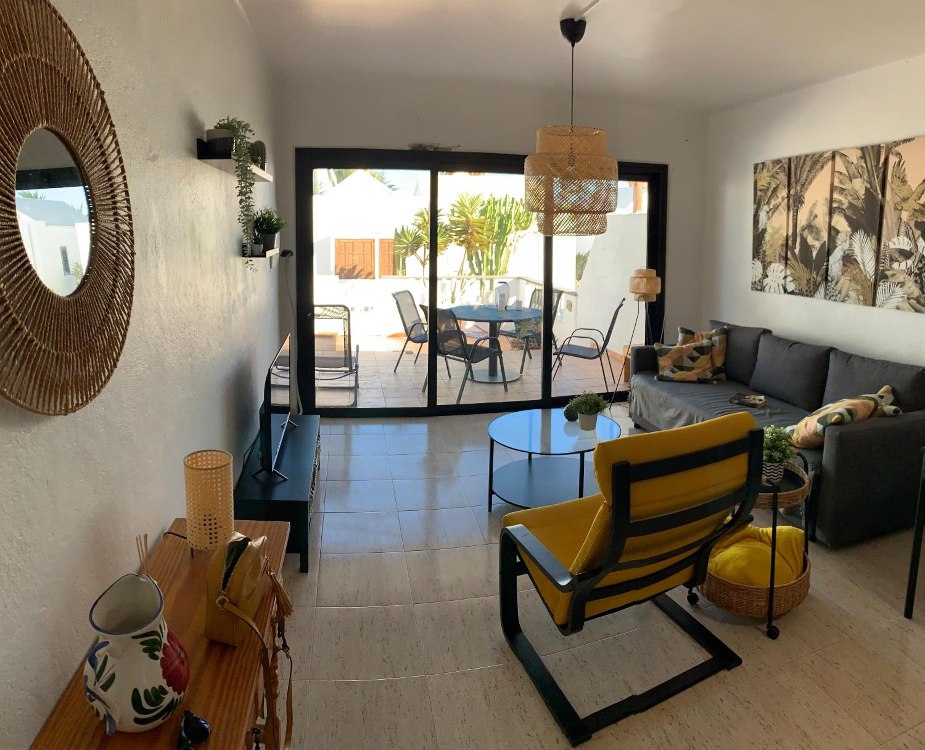 One bedroom bungalow Playa Bastian Costa Teguise photo 4