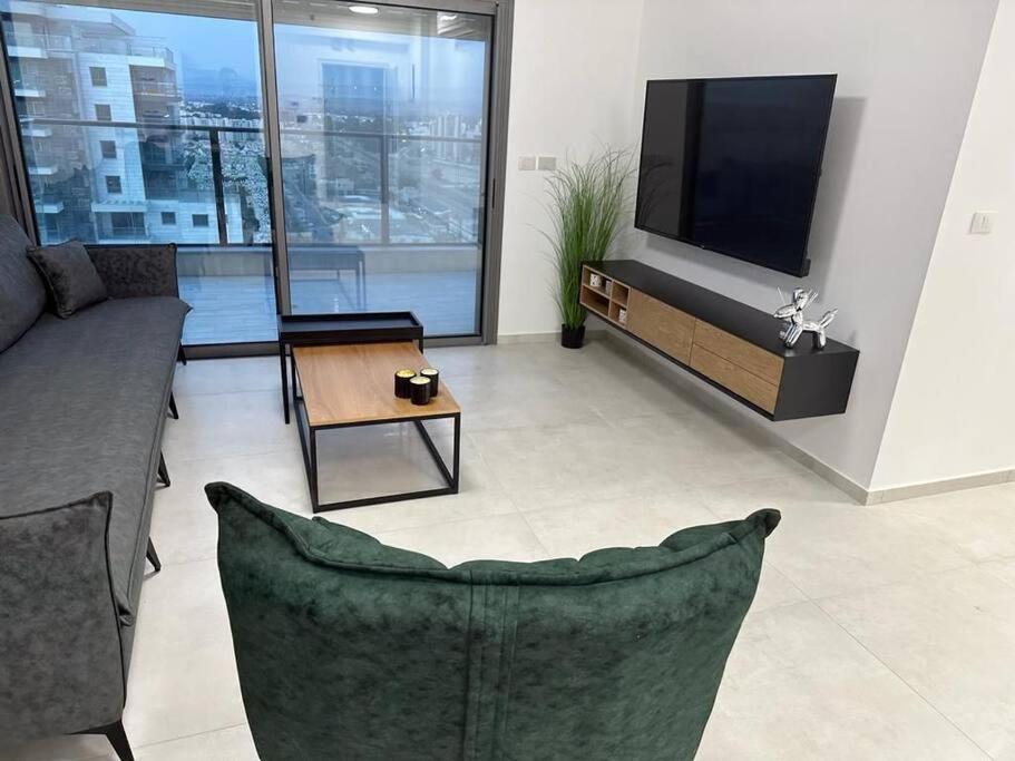 Elegant 3 bedroom Ocean view Condo in Kiryat Yam view 3