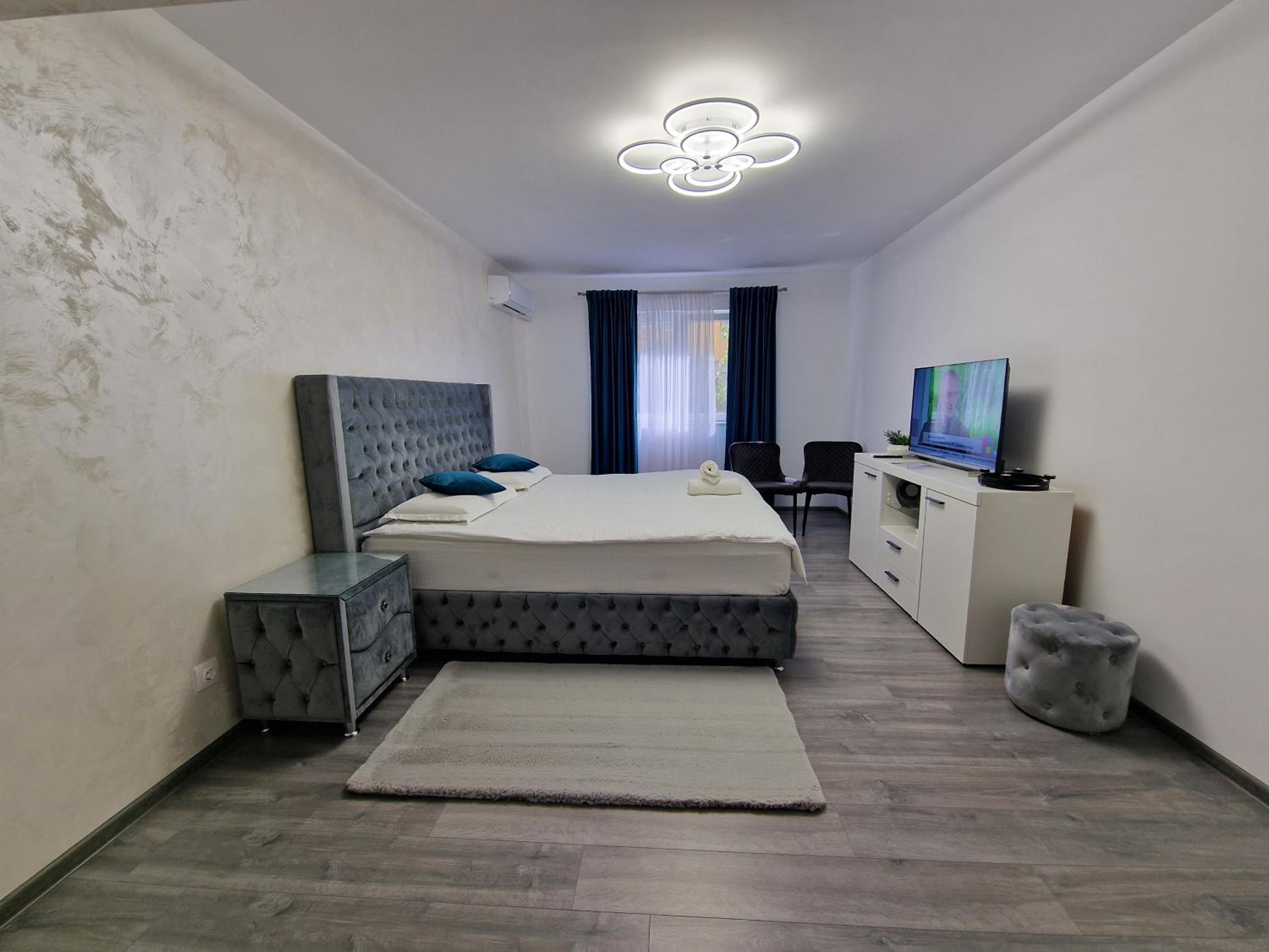 Apartament AlyMit Băile Herculane view 3