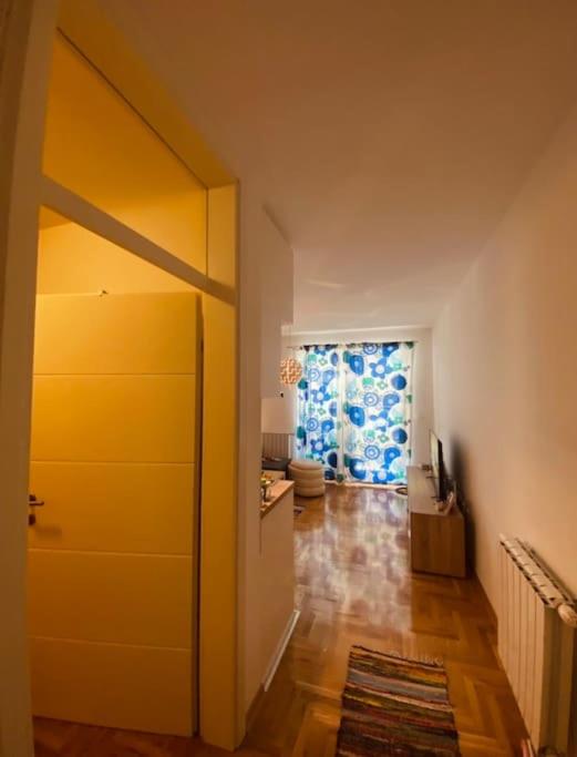 City Delight: Cozy Apartment