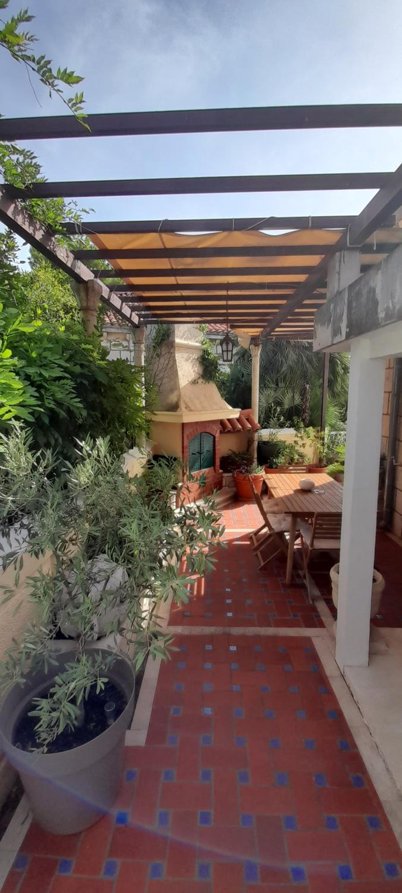 Dube Apartment, beach 100m