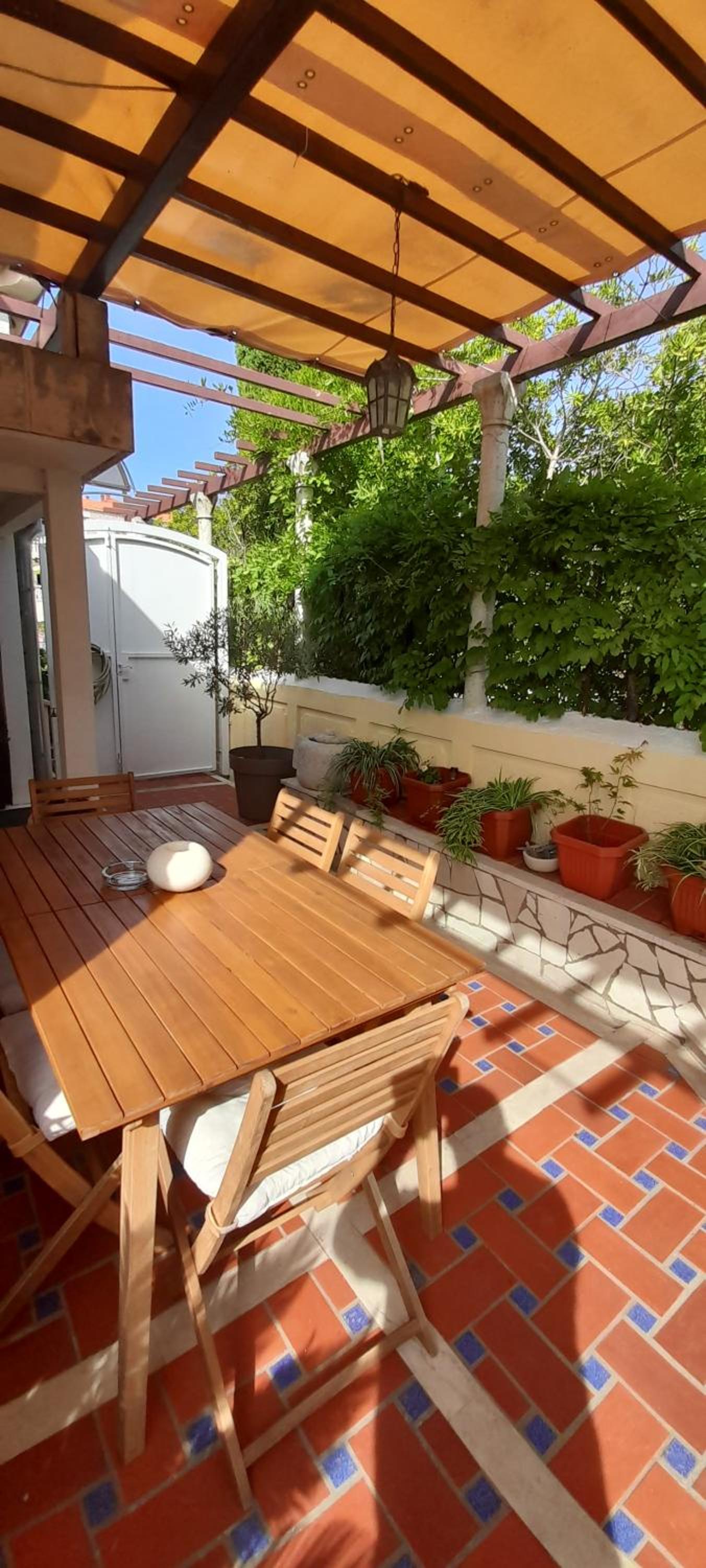 Dube Apartment, beach 100m