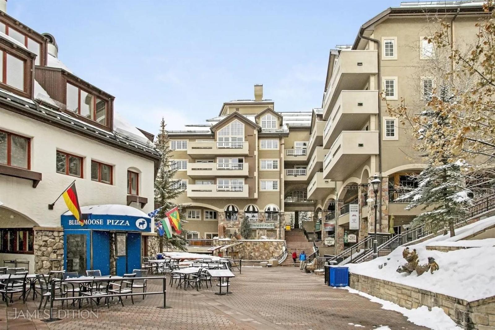 Ski, In Ski Out 3 Bedroom Vacation Condo With Resort Amenities That Include Exercise Center, Indoor Pool, And Hot Tubs