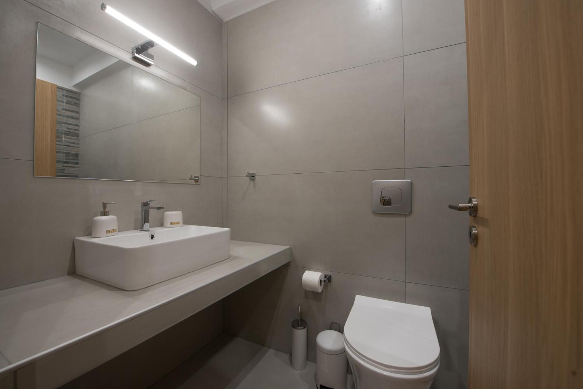 Rob Venture Suites at the central of ATHENS city