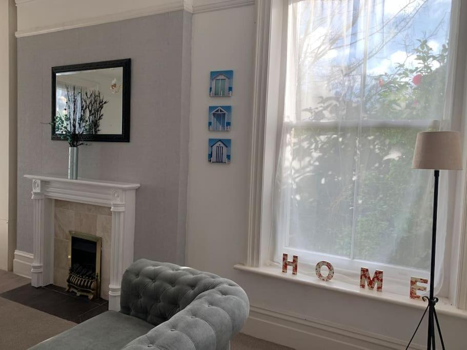 The Bournemouth Villa by the Sea, sleeps 26 view 3