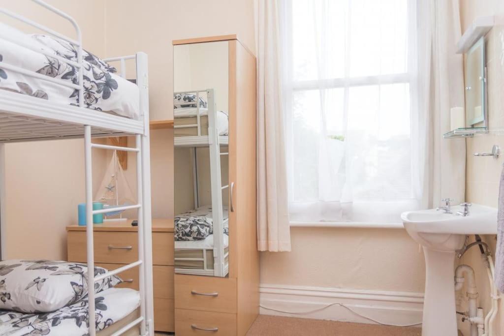 The Bournemouth Villa by the Sea, sleeps 26 view 4