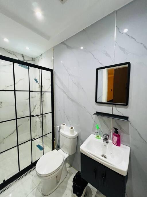 Luxury 4-bedrooms apartment view 3