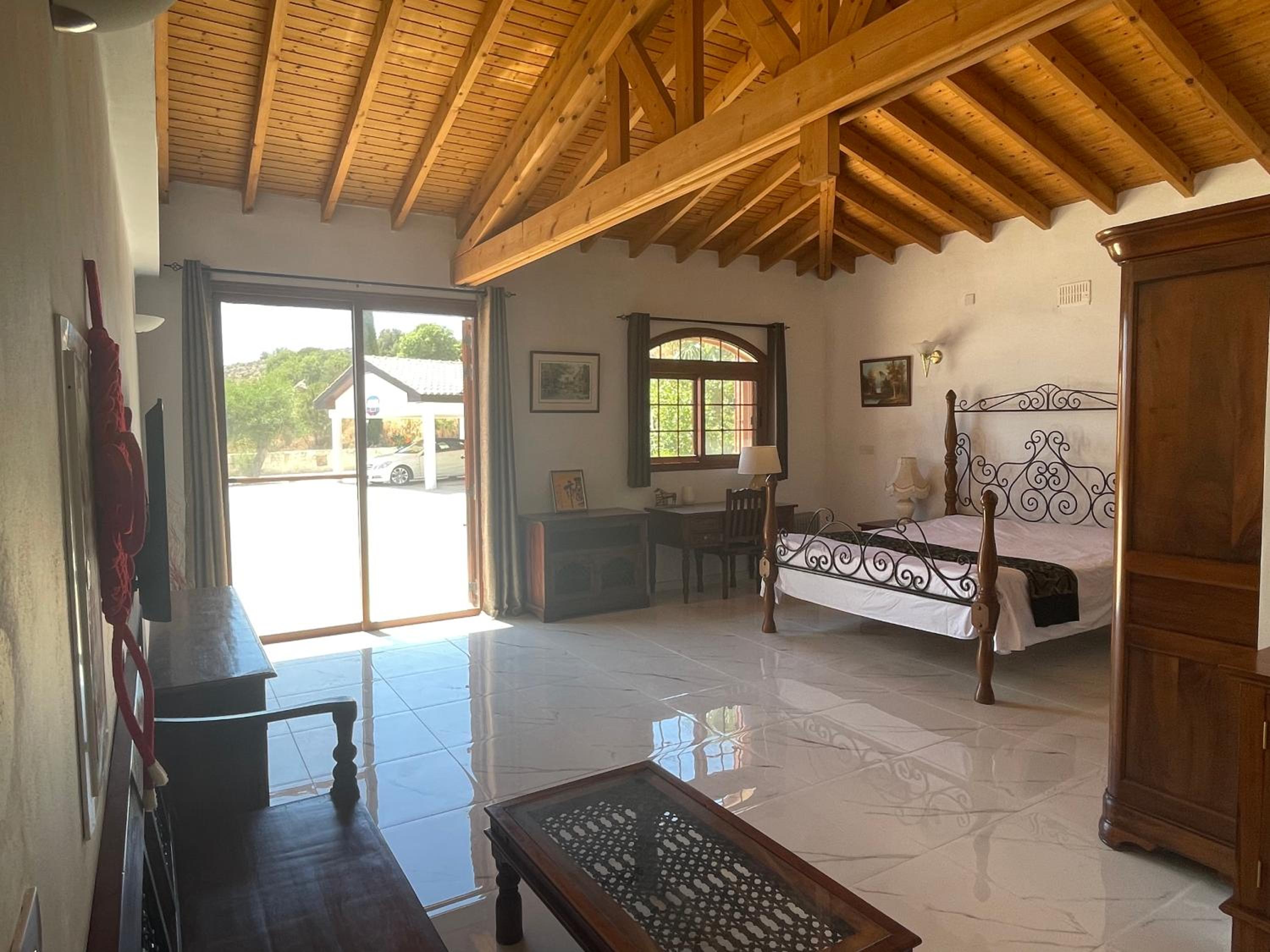Beautiful Home - Luxury Villa where you can party