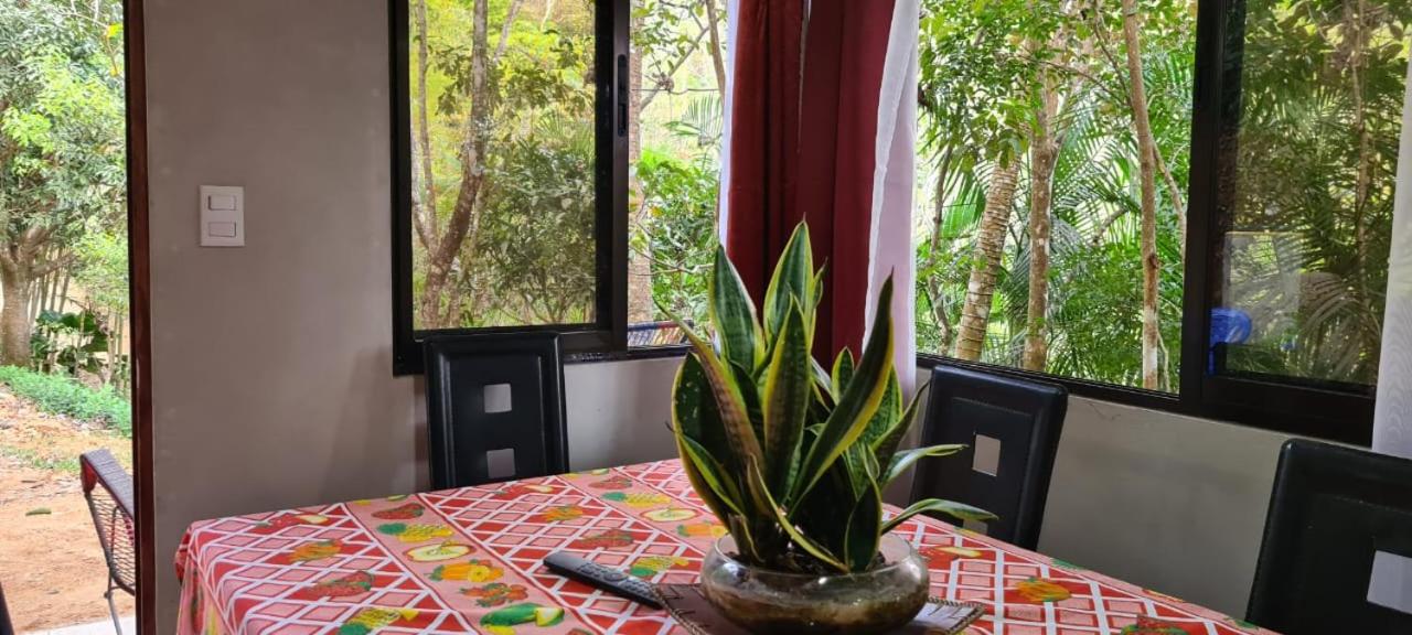 Villa Los Colibrí en Chirraca de la Selva