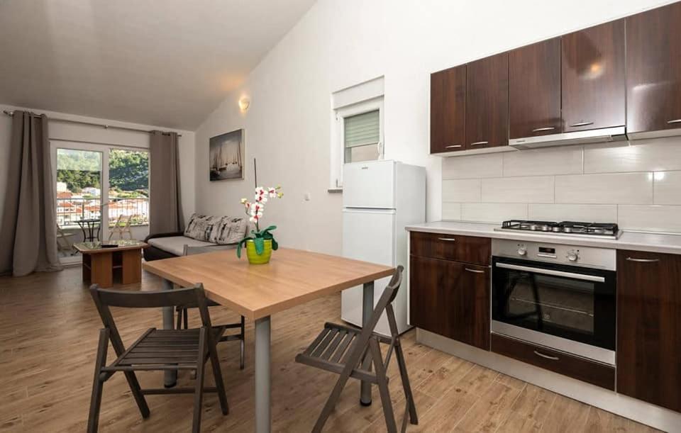Apartmani Valentina Drvenik