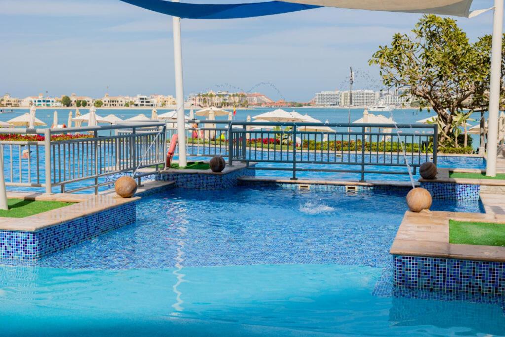 Welcoming 1 Bedroom Palm Jumeirah with sea View