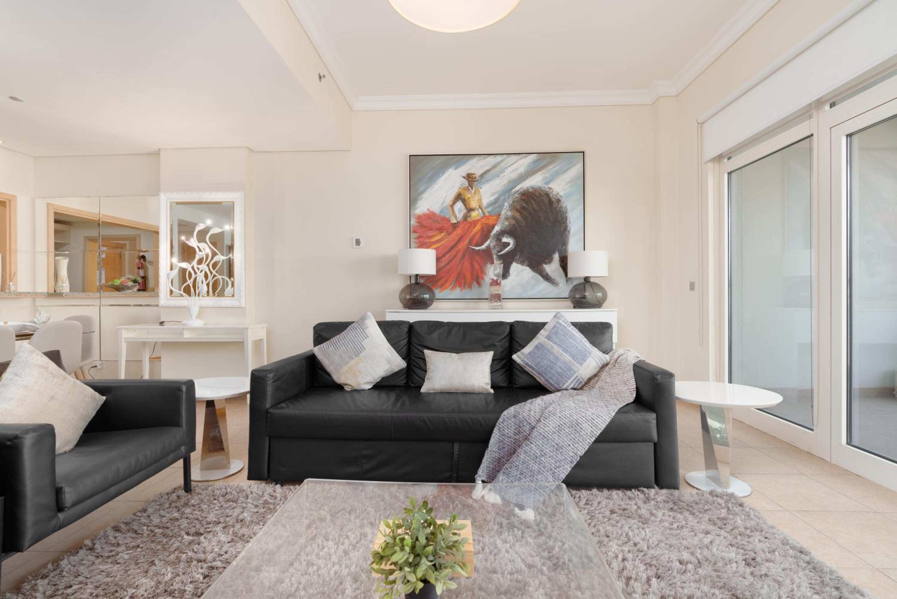 Welcoming 1 Bedroom Palm Jumeirah with sea View