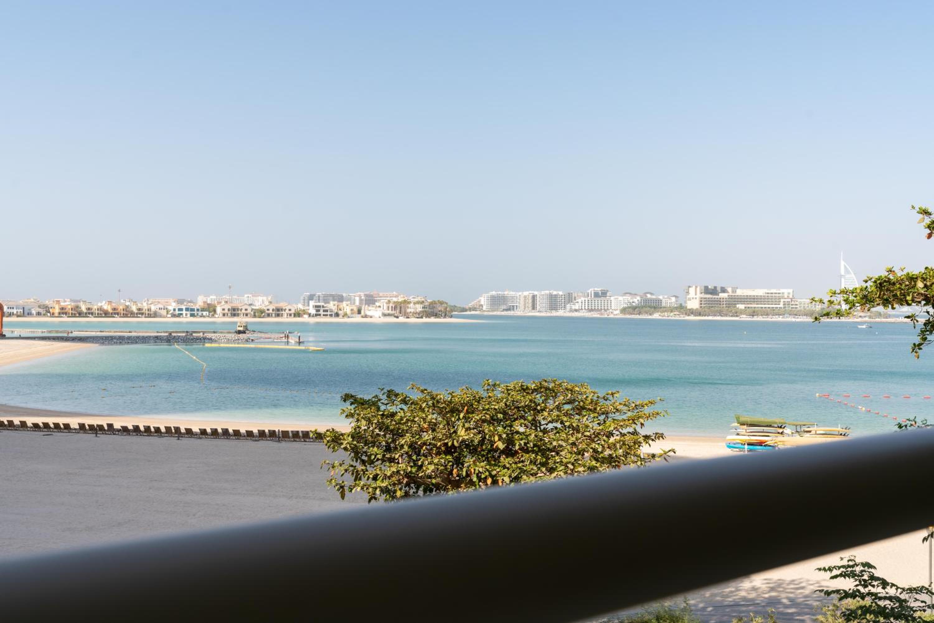 Welcoming 1 Bedroom Palm Jumeirah with sea View