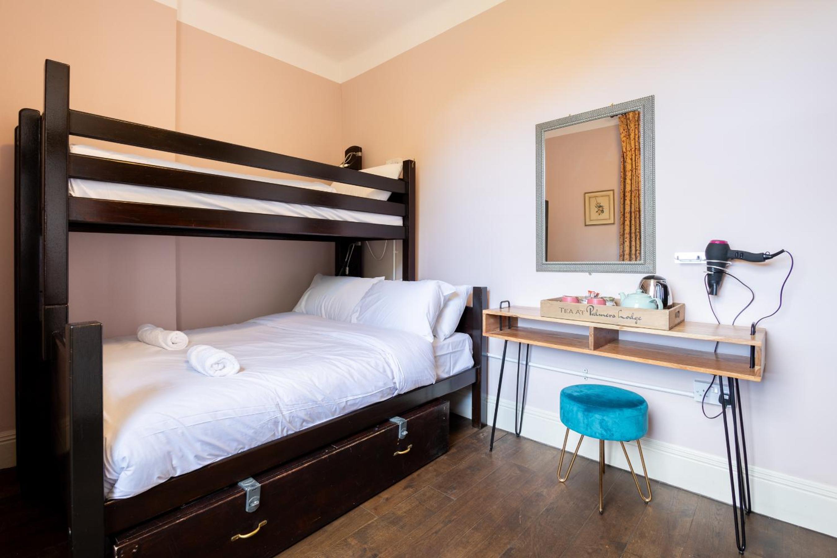 Palmers Lodge Swiss Cottage