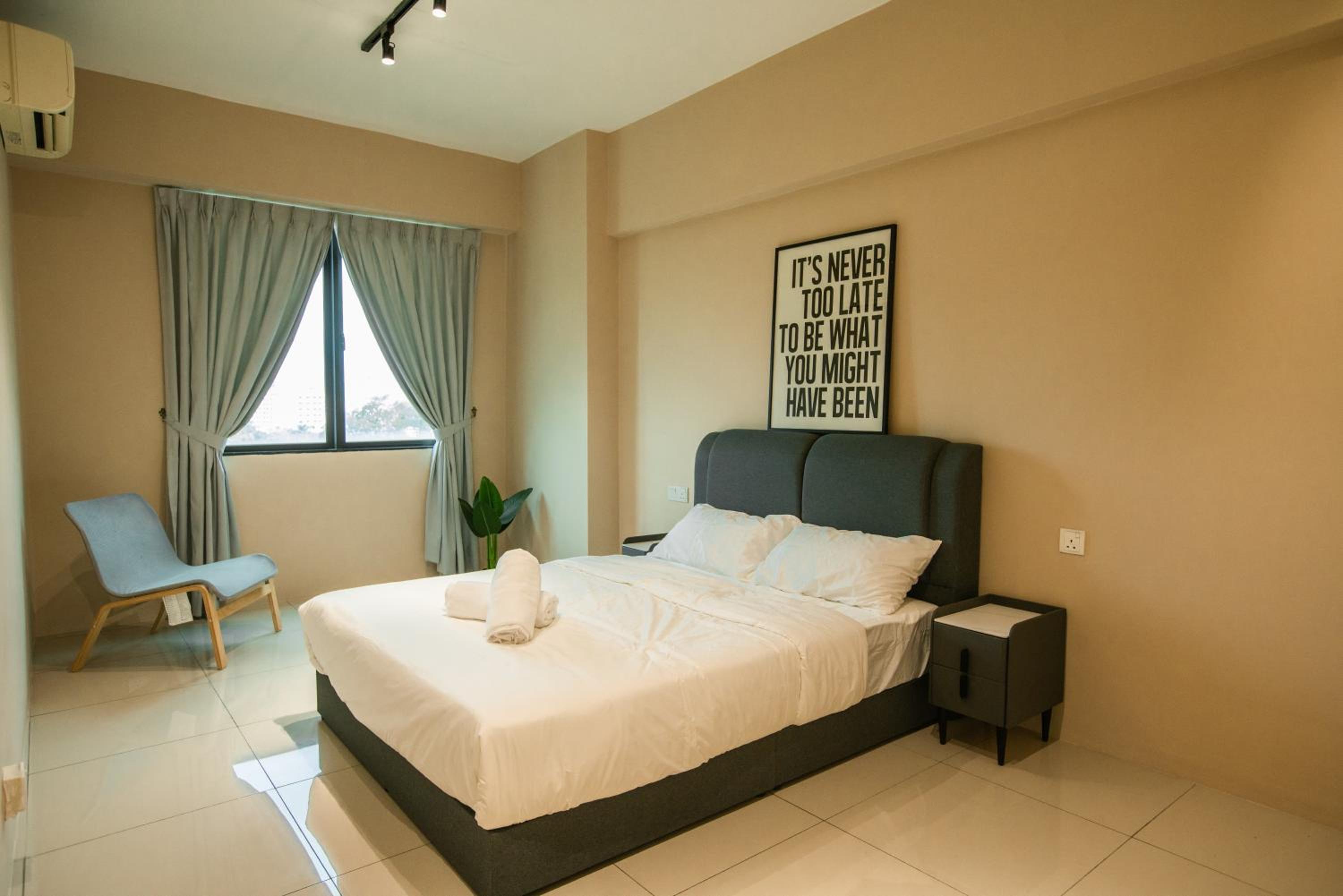 Cosy City-View Suite in Town photo 3
