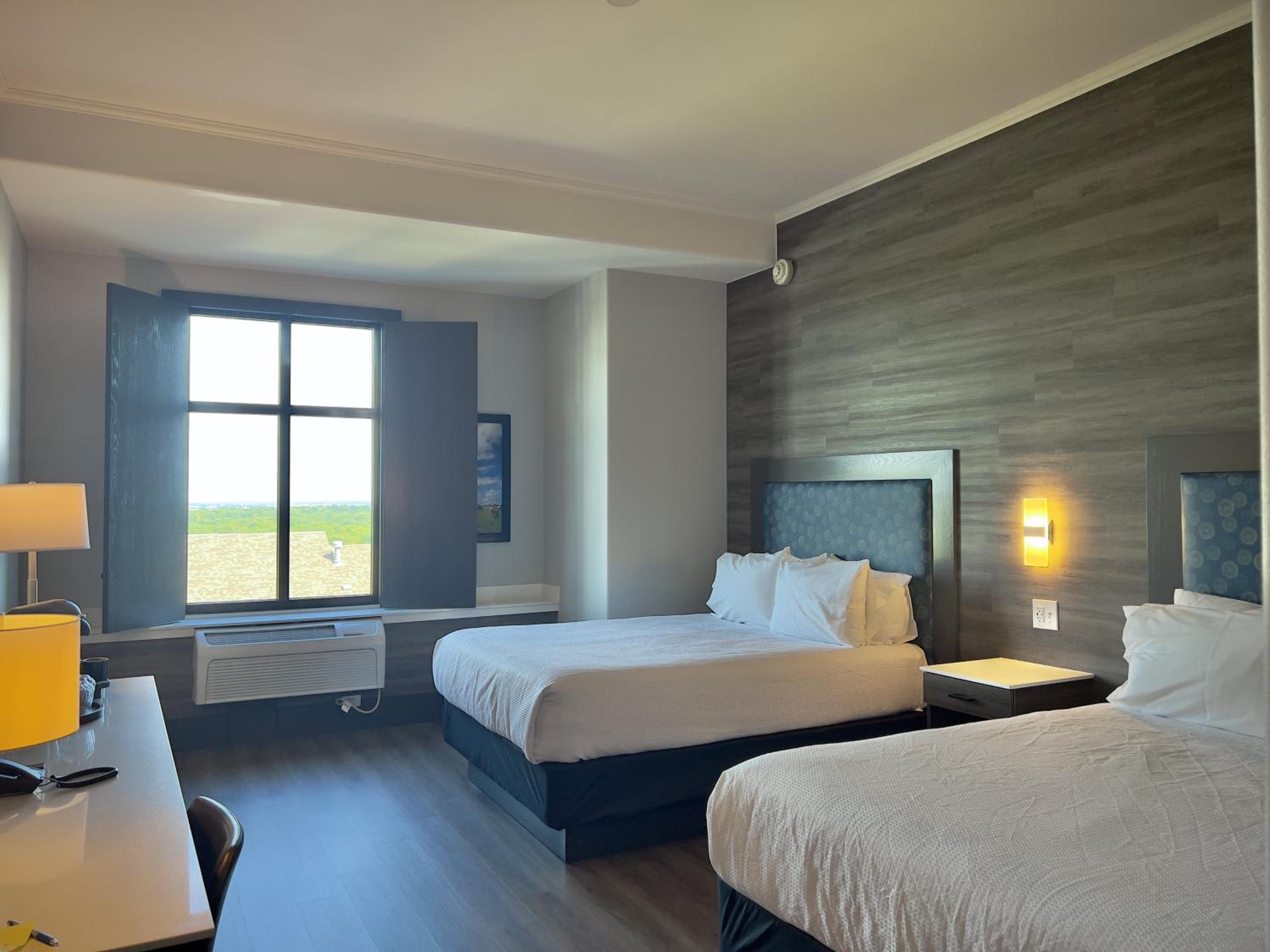 Lawrence Vacations - The Oread Lawrence, Tapestry Collection by Hilton - Property Image 25