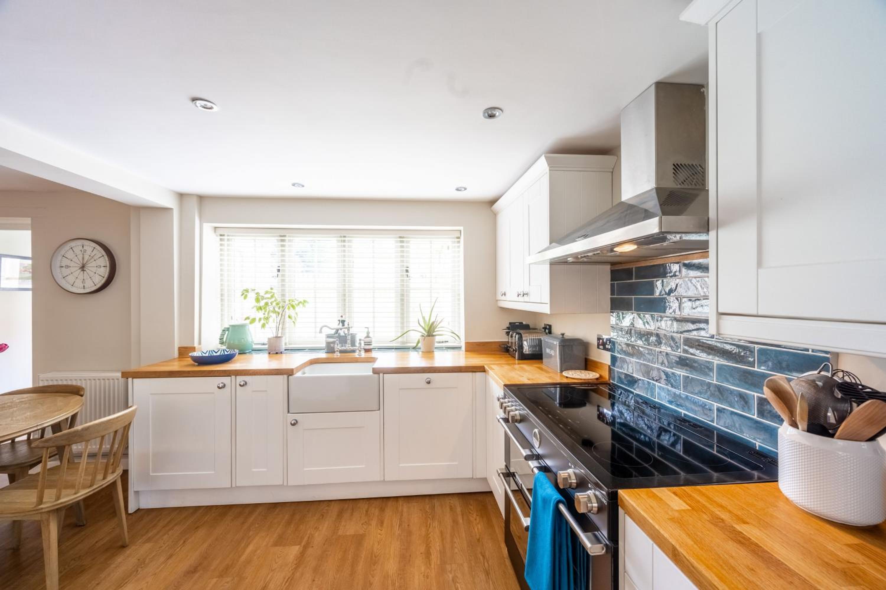 Victoria Cottage by Big Skies Cottages