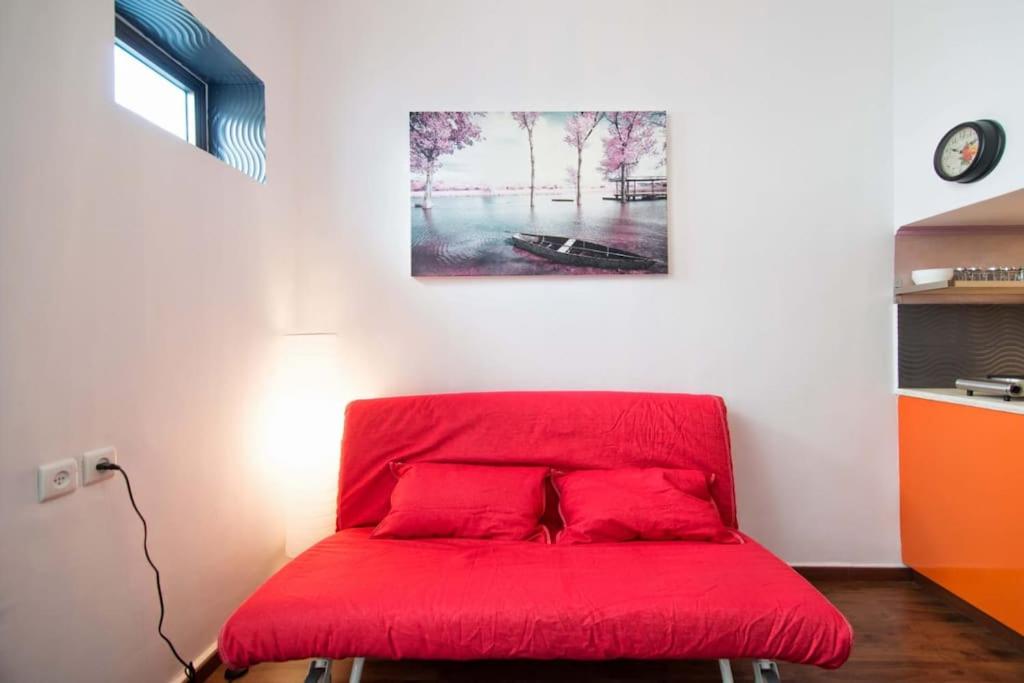 Gallery studio apartment view 3