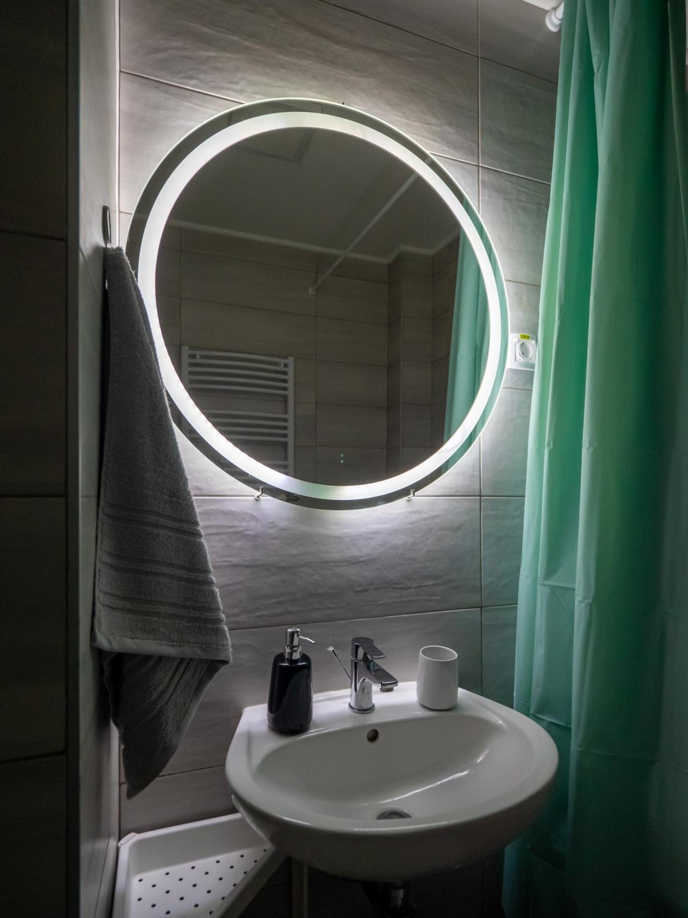 Green Apple Apartment