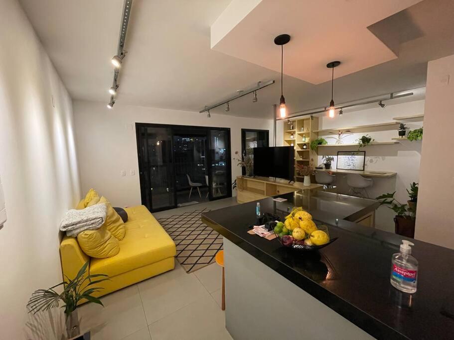 Large 1 Bedroom 2 Balconies and a work space