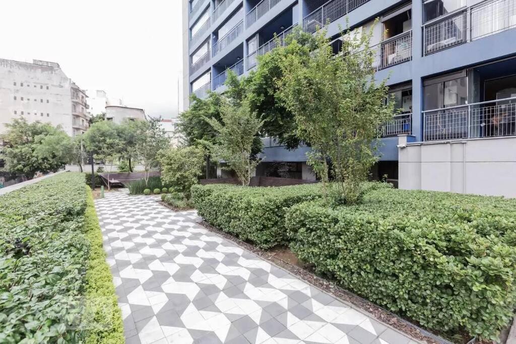Large 1 Bedroom 2 Balconies and a work space