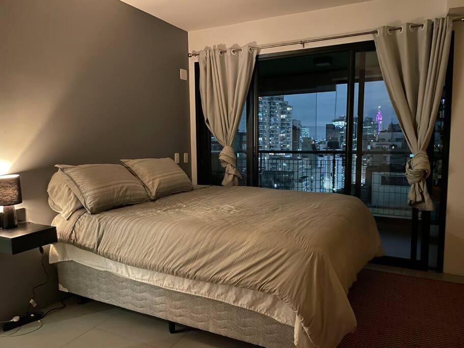 Large 1 Bedroom 2 Balconies and a work space