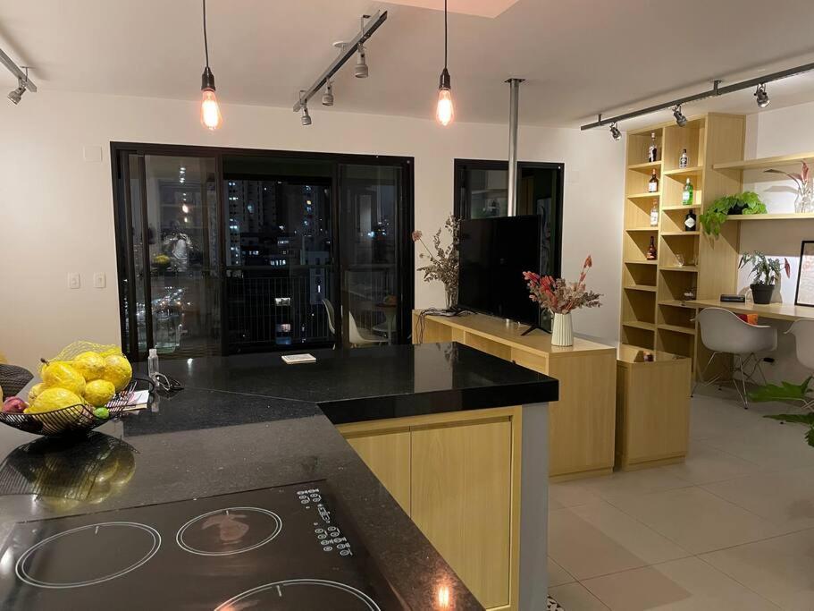 Large 1 Bedroom 2 Balconies and a work space