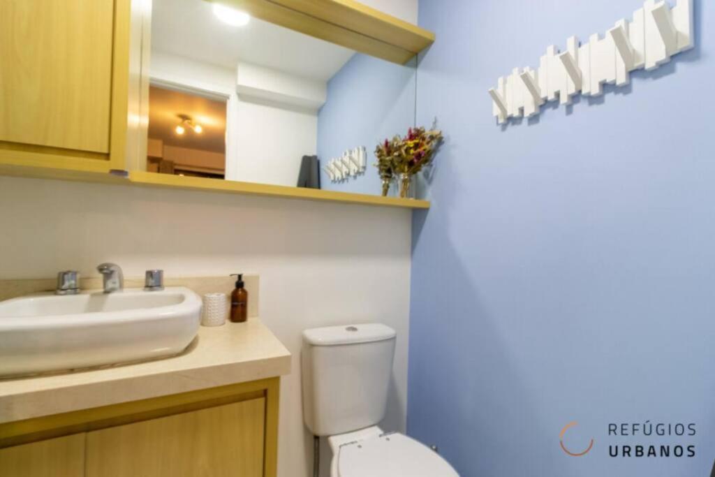 Large 1 Bedroom 2 Balconies and a work space