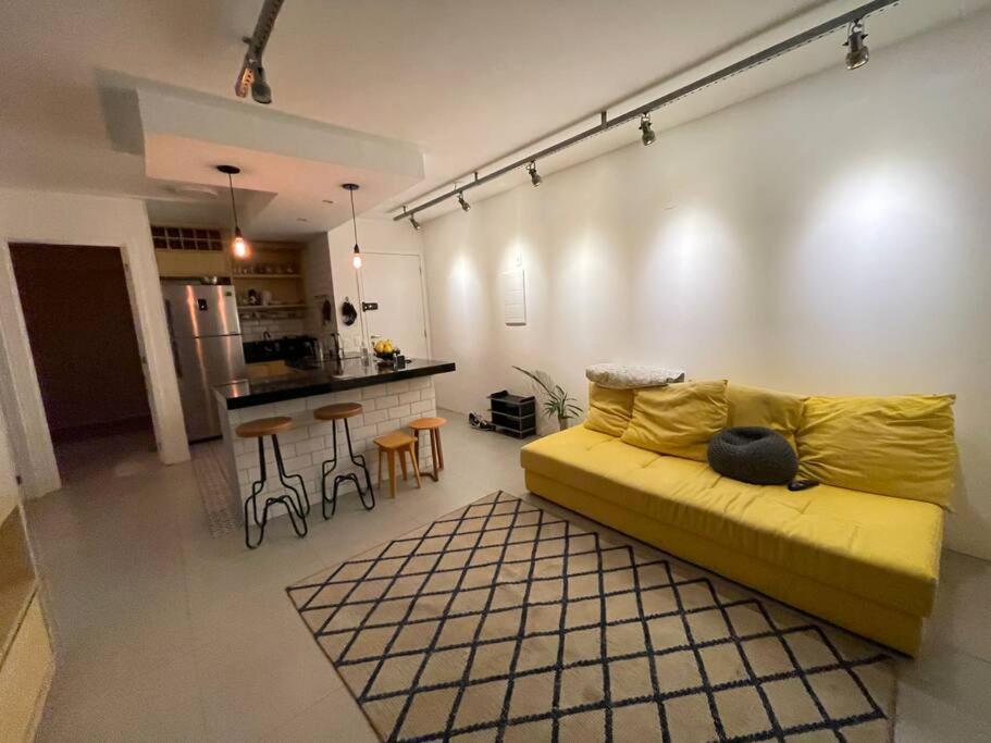 Large 1 Bedroom 2 Balconies and a work space