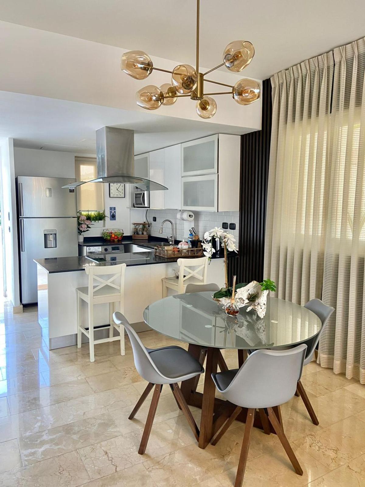Canarok condo