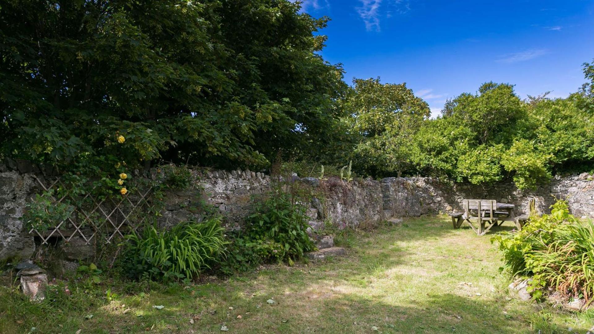 Llangwyfan Isaf