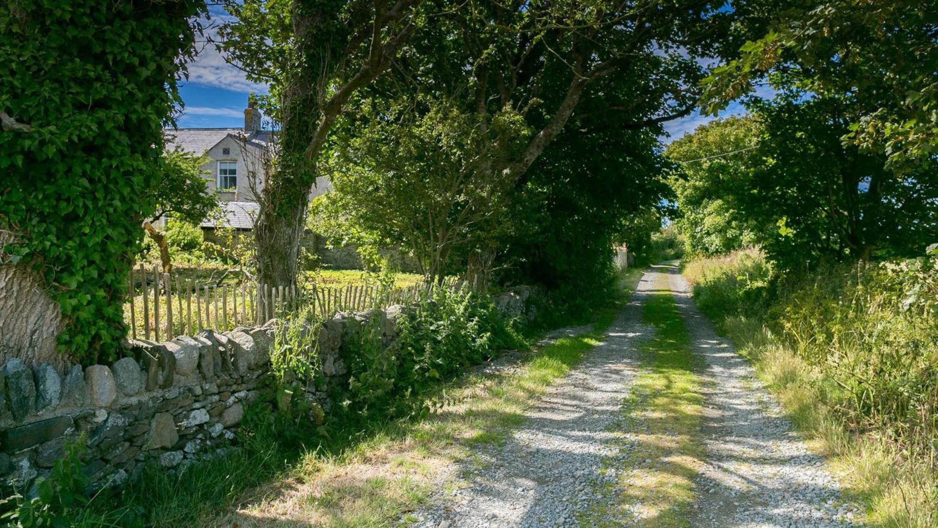 Llangwyfan Isaf