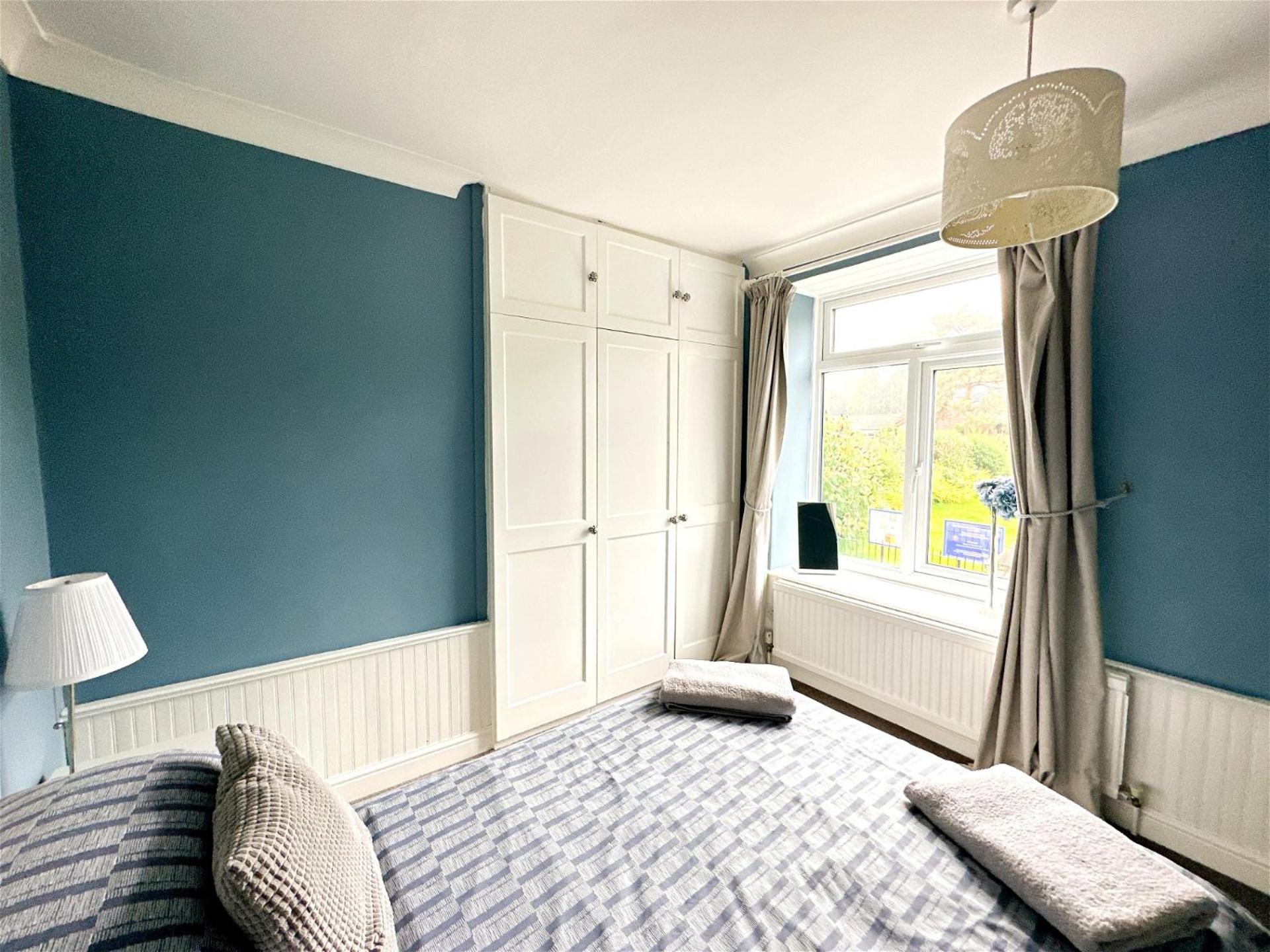 Cosy Country Escape | Fireplace & Views | Leeds & York